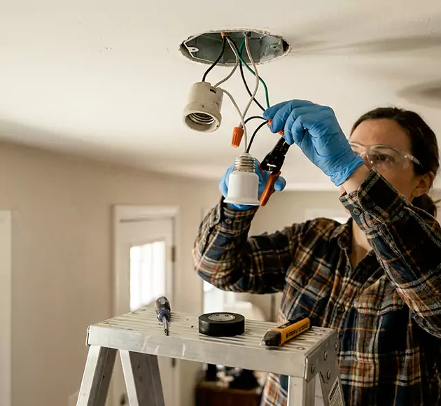 Professional Light Socket Replacement: Your Local Fixture Repair Team in Apollo Beach, FL
